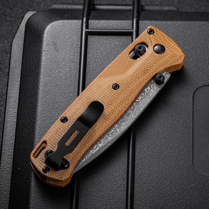 Benchmade 535 Bugout Folding knife – Damascus Blade, Linen Micarta Handle - Image 9