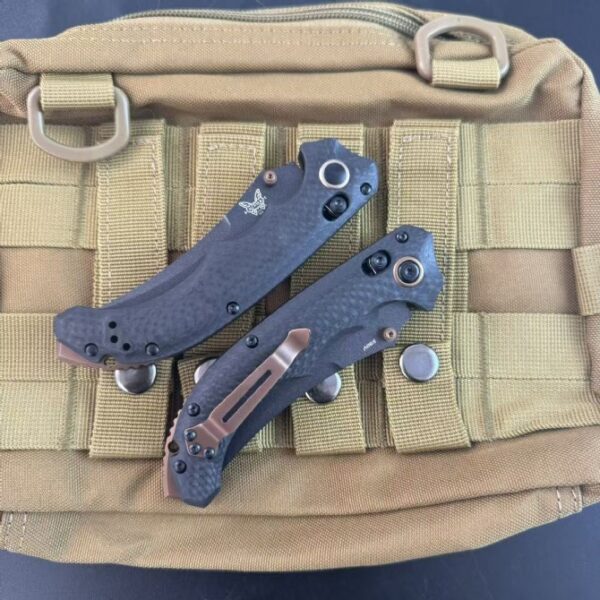 Benchmade 865 Mini Bedlam – Carbon Fiber Handle