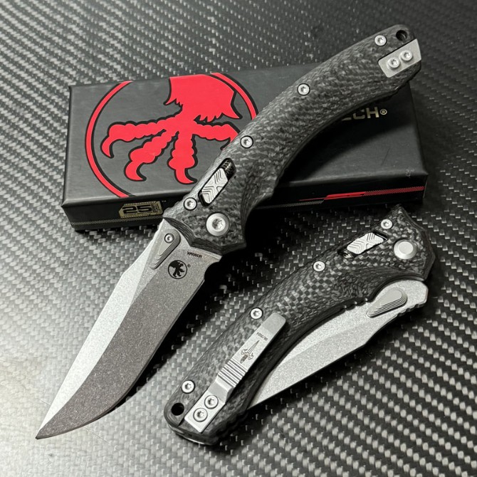 Microtech Amphibian Folding Knife – Carbon Fiber Handle Version, full knife front view