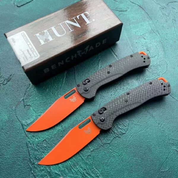 Benchmade 15535 Bugout – Carbon Fiber Handle, Orange Blade