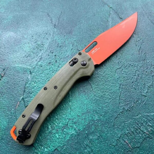 Benchmade 15535 Bugout – Green G10 Handle, Orange Blade