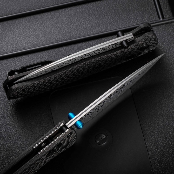 Benchmade 535-3 Bugout High-End Version – Carbon Fiber Handle, Damascus Blade - Image 12