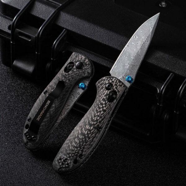 Benchmade 556 Mini Griptilian – Carbon Fiber Handle, Damascus Blade