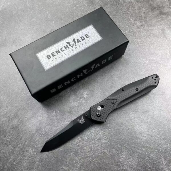 Benchmade 940 Osborne – Carbon Fiber–Style Handle