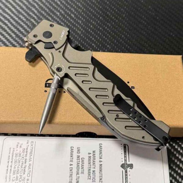 Folded view of the Extrema Ratio Glauca G1 folding knife