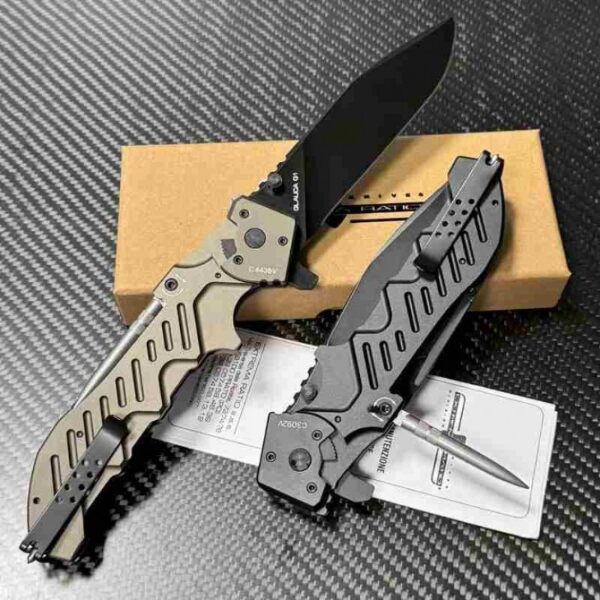 Folded position detail of the Extrema Ratio Glauca G1 folding knife